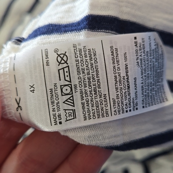 Old Navy Striped V-Neck Tee - Picture 5 of 5